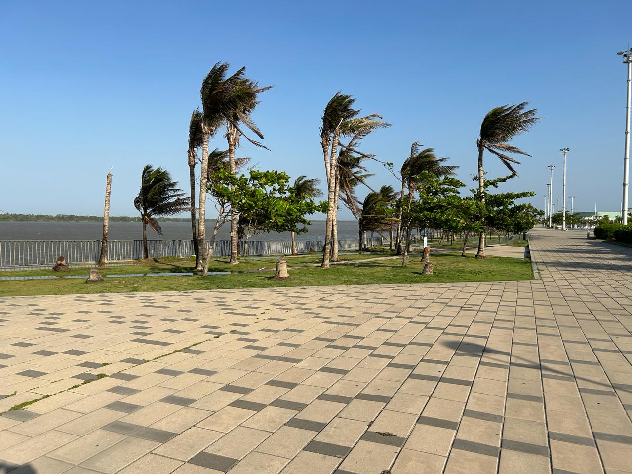 Gran Malecón de Barranquilla junto al río Magdalena