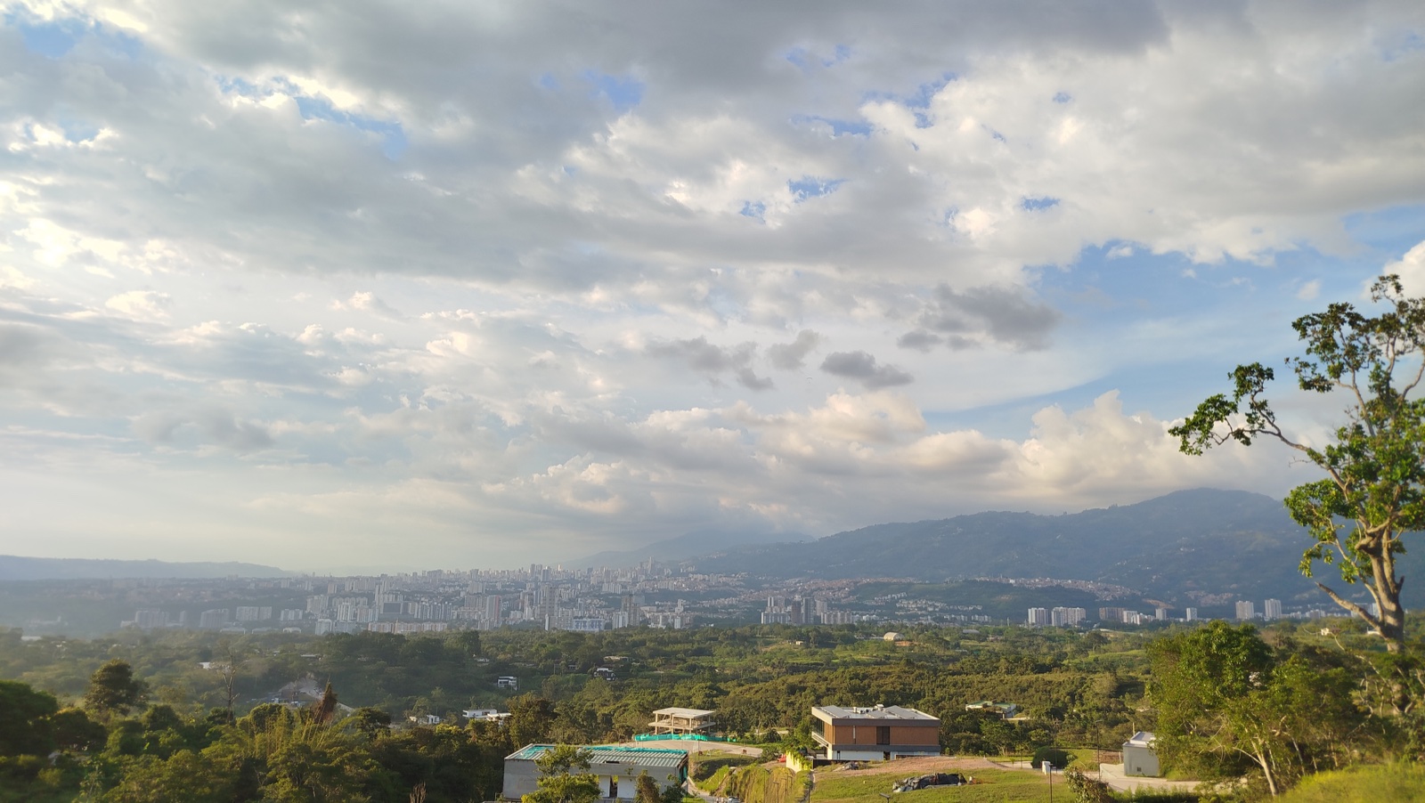 Vista panorámica de Bucaramanga desde Ruitoque Bajo