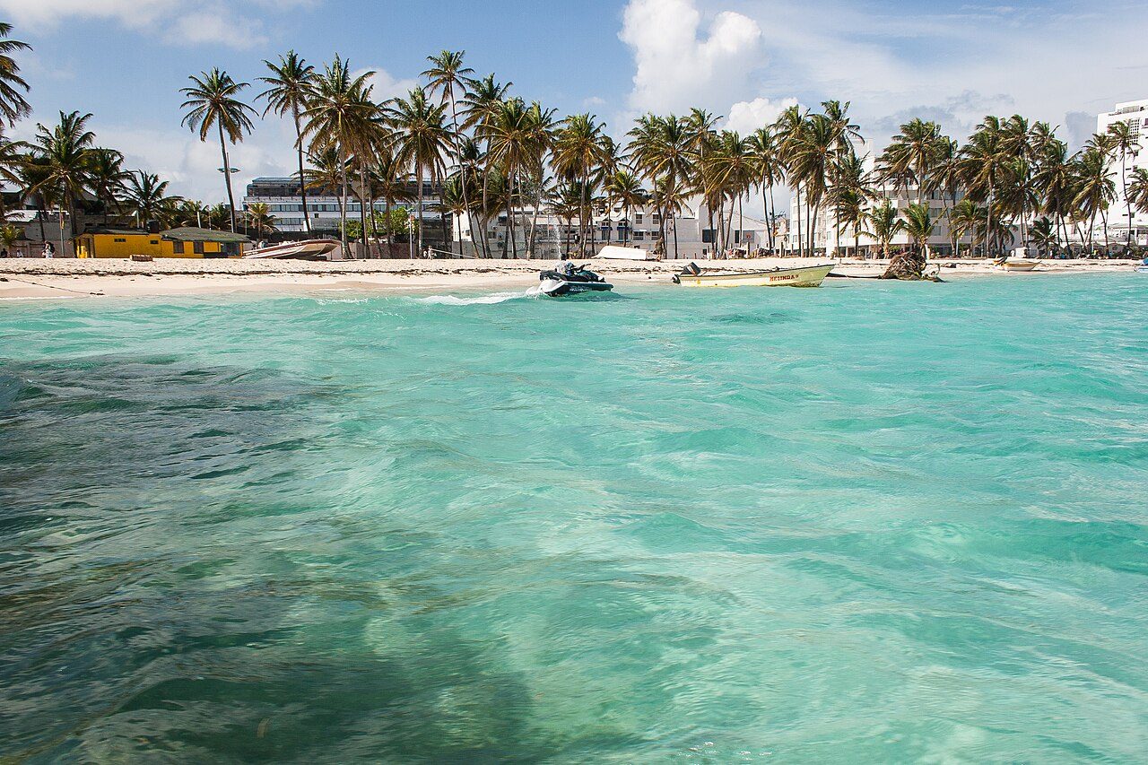 Playa y mar de San Andrés, Colombia